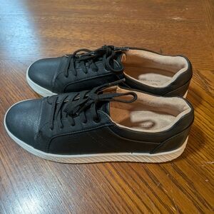 Soul Naturalizer Black Sneakers with White Soles